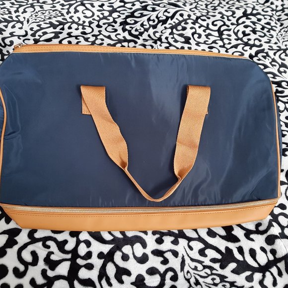 Duffle Bag with Bottom Zippered Compartment - Picture 8 of 9